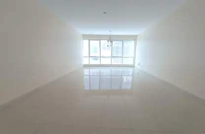 Apartment - 3 Bedrooms - 4 Bathrooms for rent in Style Tower - Al Khan Lagoon - Al Khan - Sharjah