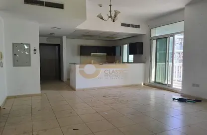 Apartment - 2 Bedrooms - 3 Bathrooms for rent in Mazaya 15 - Queue Point - Dubai Land - Dubai