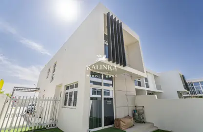 Townhouse - 3 Bedrooms - 5 Bathrooms for rent in Trixis - The Roots DAMAC Hills 2 - Damac Hills 2 - Dubai