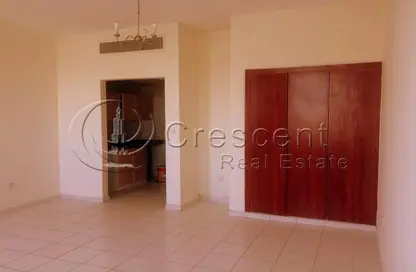 Apartment - 1 Bathroom for rent in England Cluster - International City - Dubai