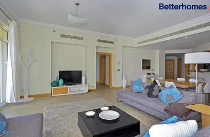 Apartment - 3 Bedrooms - 3 Bathrooms for rent in Al Das - Shoreline Apartments - Palm Jumeirah - Dubai