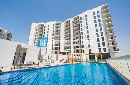 Apartment - 3 Bedrooms - 4 Bathrooms for sale in Waters Edge - Yas Island - Abu Dhabi