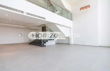 Apartment - 3 Bedrooms - 4 Bathrooms for sale in Marina Arcade Tower - Dubai Marina - Dubai