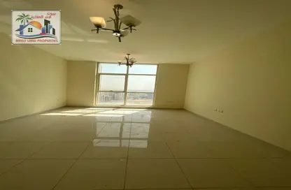 Apartment - 1 Bedroom - 2 Bathrooms for rent in Al Khan Lagoon Tower - Al Khan Lagoon - Al Khan - Sharjah