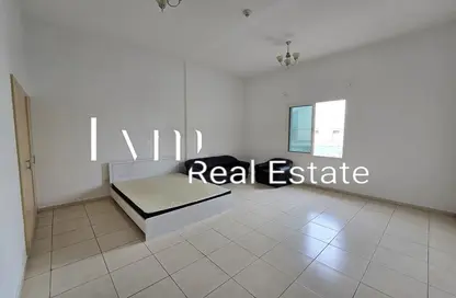 Apartment - Studio - 1 Bathroom for rent in IC1-EMR-03 - Emirates Cluster - International City - Dubai