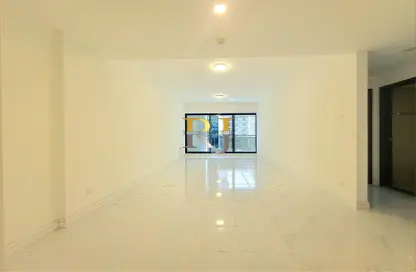 Apartment - 1 Bedroom - 1 Bathroom for rent in Mankhool Building - Mankhool - Bur Dubai - Dubai