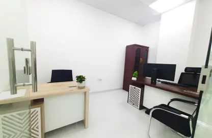 Business Centre - Studio - 1 Bathroom for rent in Red Avenue - Al Garhoud - Dubai