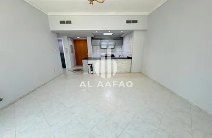 Apartment - 1 Bedroom - 1 Bathroom for rent in Al Majaz 3 - Al Majaz - Sharjah