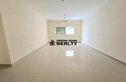 Apartment - 2 Bedrooms - 2 Bathrooms for rent in Saeed Al Alami Building - Al Taawun - Sharjah