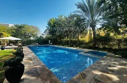 Villa - 6 Bedrooms - 5 Bathrooms for rent in Sector E - Emirates Hills - Dubai