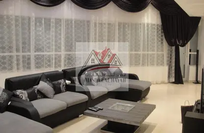 Duplex - 5 Bedrooms - 5 Bathrooms for sale in Al Majaz - Sharjah