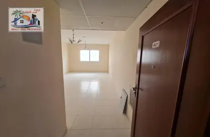 Apartment - 1 Bedroom - 2 Bathrooms for rent in Rolla Square - Rolla Area - Sharjah