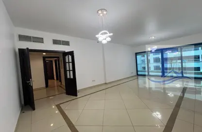 Apartment - 3 Bedrooms - 4 Bathrooms for rent in Al Nahyan - Abu Dhabi