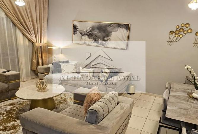 Apartment - 2 Bedrooms - 3 Bathrooms for rent in Palm Tower - Al Khan Lagoon - Al Khan - Sharjah