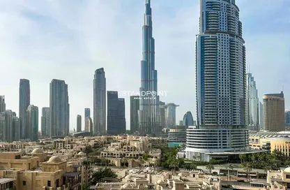 Apartment - 2 Bedrooms - 2 Bathrooms for rent in Burj Royale - Downtown Dubai - Dubai