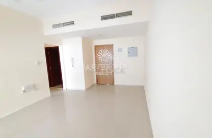 Apartment - 1 Bedroom - 1 Bathroom for rent in Hend Tower - Al Taawun Street - Al Taawun - Sharjah