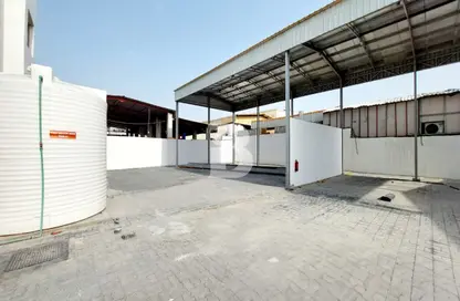 Land - Studio - 3 Bathrooms for rent in Mussafah Industrial Area - Mussafah - Abu Dhabi