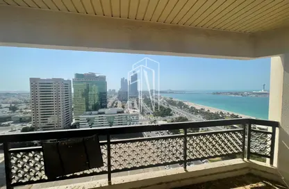 Apartment - 4 Bedrooms - 4 Bathrooms for rent in Corniche Road - Abu Dhabi