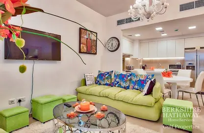 Apartment - 2 Bedrooms - 2 Bathrooms for rent in Zahra Apartments 2A - Zahra Apartments - Town Square - Dubai