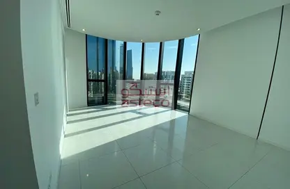 Apartment - 4 Bedrooms - 4 Bathrooms for rent in Burj Mohammed Bin Rashid at WTC - Corniche Road - Abu Dhabi