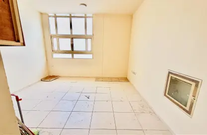 Apartment - 1 Bathroom for rent in Muweileh Community - Muwaileh Commercial - Sharjah