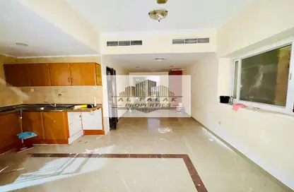 Apartment - 1 Bathroom for rent in Street 64 - Al Nahda - Sharjah