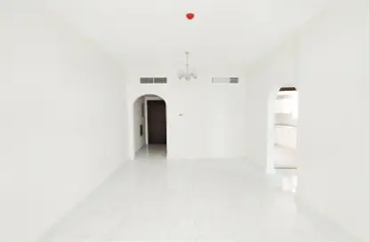 Apartment - 1 Bedroom - 2 Bathrooms for rent in Muwaileh 3 Building - Muwaileh - Sharjah