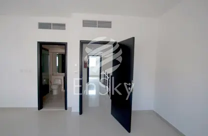 Villa - 2 Bedrooms - 3 Bathrooms for sale in Contemporary Style - Al Reef Villas - Al Reef - Abu Dhabi