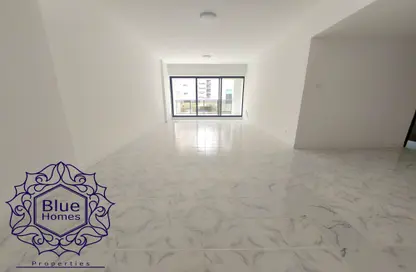 Apartment - 3 Bedrooms - 3 Bathrooms for rent in Mankhool - Bur Dubai - Dubai