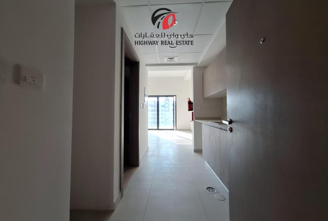 Apartment - 1 Bathroom for rent in Al Warsan 4 - Al Warsan - Dubai