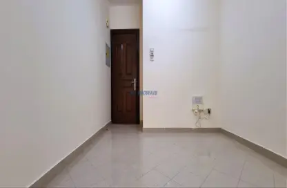 Apartment - 1 Bathroom for rent in Khalid Bin Al Waleed Road - Bur Dubai - Dubai