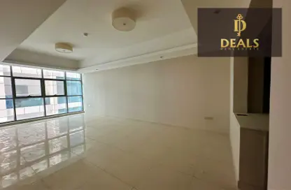 Apartment - 2 Bedrooms - 3 Bathrooms for sale in Gulfa Towers - Al Rashidiya 1 - Al Rashidiya - Ajman