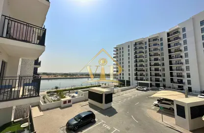 Apartment - 1 Bathroom for rent in Waters Edge - Yas Island - Abu Dhabi