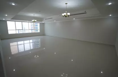 4 bedroom 2 bathroom apartments for rent