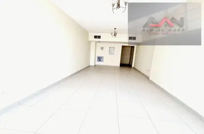 Apartment - 3 Bedrooms - 3 Bathrooms for rent in Al Taawun - Sharjah