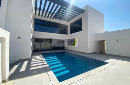 Villa - 6 Bedrooms - 7 Bathrooms for rent in Umm Suqeim 3 - Umm Suqeim - Dubai