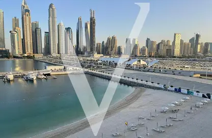 Apartment - 2 Bedrooms - 3 Bathrooms for sale in Sunrise Bay - EMAAR Beachfront - Dubai Harbour - Dubai