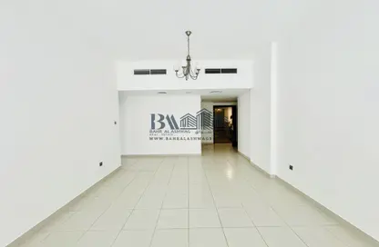 شقة - غرفة نوم - 2 حمامات للايجار في شارع الجزيرة - المرقبات - ديرة - دبي