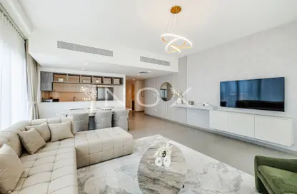 Living Room image for: Apartment - 3 Bedrooms - 3 Bathrooms for rent in Downtown Views II Tower 1 - Downtown Views II - Downtown Dubai - Dubai, Image 1