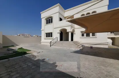 Villa - 4 Bedrooms - 5 Bathrooms for rent in C2302 - Khalifa City A - Khalifa City - Abu Dhabi