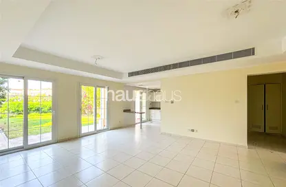 Villa - 3 Bedrooms - 3 Bathrooms for rent in Springs 10 - The Springs - Dubai