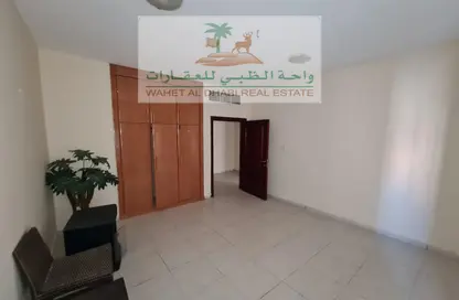 Apartment - 2 Bedrooms - 2 Bathrooms for rent in Budaniq Building - Abu shagara - Sharjah