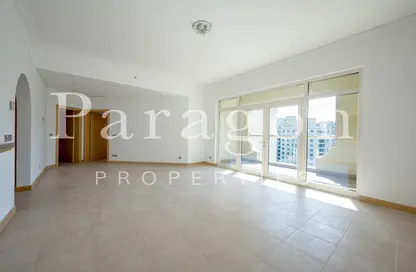 Apartment - 2 Bedrooms - 2 Bathrooms for rent in Jash Falqa - Shoreline Apartments - Palm Jumeirah - Dubai