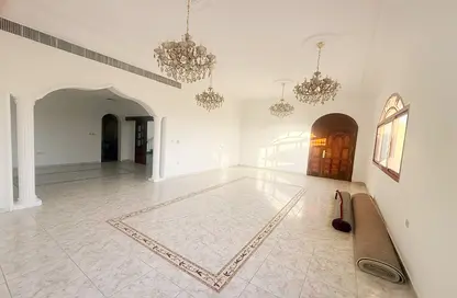 Villa - 6 Bedrooms for rent in Rabdan - Abu Dhabi