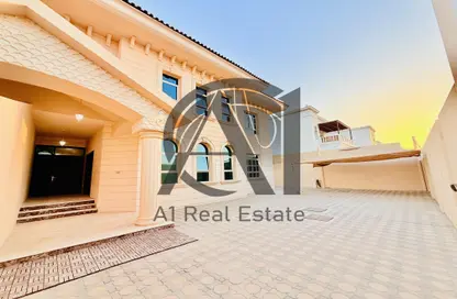 Villa - 5 Bedrooms for rent in Al Khabisi - Al Ain