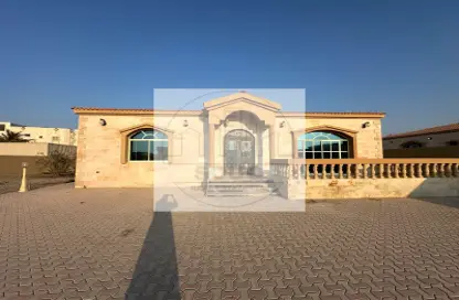 Villa - 4 Bedrooms - 6 Bathrooms for rent in Al Riffa - Ras Al Khaimah