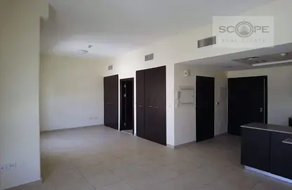 Apartment - 1 Bathroom for rent in Al Thamam 28 - Al Thamam - Remraam - Dubai