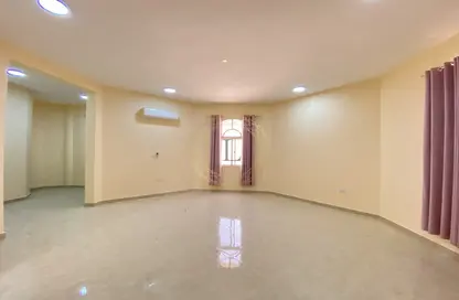 Villa - 5 Bedrooms for rent in Gafat Al Nayyar - Zakher - Al Ain