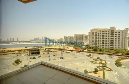 Apartment - 2 Bedrooms - 3 Bathrooms for rent in Tiara Residences - Palm Jumeirah - Dubai
