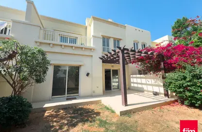 Villa - 3 Bedrooms - 4 Bathrooms for rent in Forat - The Lakes - Dubai